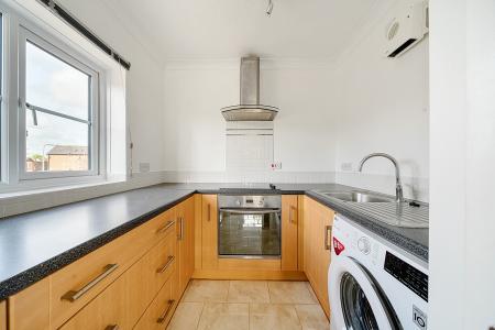 1 bedroom Flat to let in Kennet Road, Newbury, RG14
