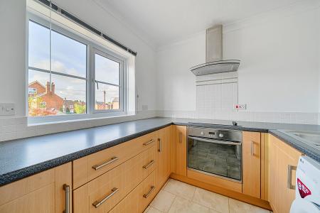 1 bedroom Flat to let in Kennet Road, Newbury, RG14