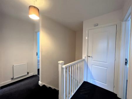 5 bedroom Detached house to let in Centurion Crescent, Newcastle-under-Lyme, ST5