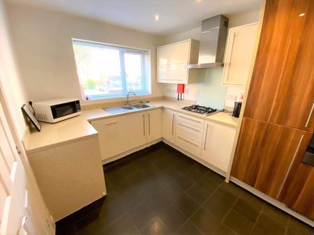 5 bedroom Detached house to let in Centurion Crescent, Newcastle-under-Lyme, ST5