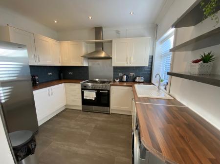 4 bedroom Terraced House to let in Lily Street, Wolstanton, ST5