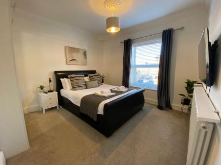 4 bedroom Terraced House to let in Lily Street, Wolstanton, ST5