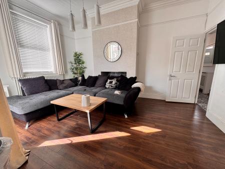 4 bedroom Terraced House to let in Lily Street, Wolstanton, ST5