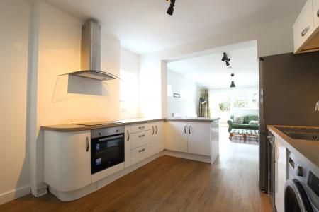 4 bedroom End of terrace house to let in Shaw Street, Newcastle-under-Lyme, ST5