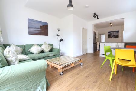 4 bedroom End of terrace house to let in Shaw Street, Newcastle-under-Lyme, ST5