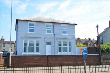 1 bedroom Flat to let in London Road, Newcastle-under-Lyme, ST5