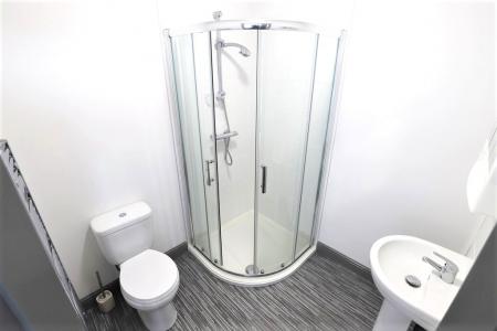 1 bedroom Flat to let in London Road, Newcastle-under-Lyme, ST5