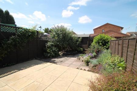 2 bedroom Terraced House to let in Booth Street, Wednesbury, WS10