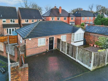 2 bedroom Detached bungalow for sale in Jockey Lane, Wednesbury, Wednesbury, WS10