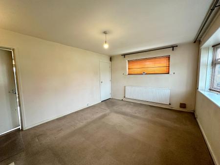 3 bedroom Semi-detached house for sale in Wakes Road, Wednesbury, Wednesbury, WS10