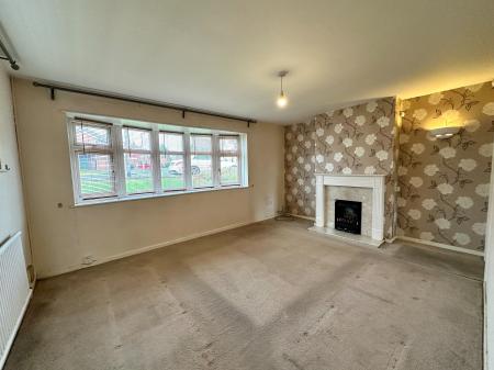 3 bedroom Semi-detached house for sale in Wakes Road, Wednesbury, Wednesbury, WS10