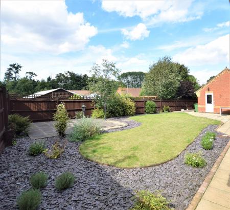 3 bedroom Bungalow to let in Woodview Close, Saham Toney, IP25