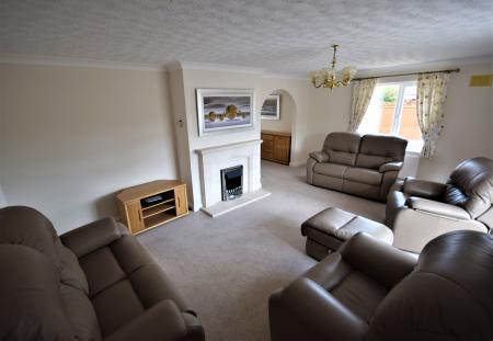 3 bedroom Bungalow to let in Woodview Close, Saham Toney, IP25