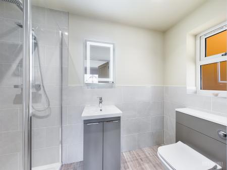 4 bedroom Detached house to let in Chequers Lane, Saham Toney, IP25