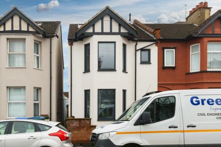 Princess Avenue, Watford, WD18