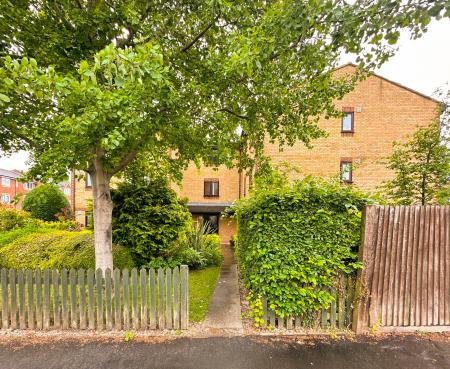 Sandown Road, Watford, WD24