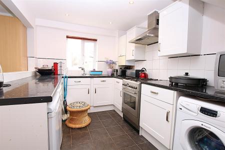 6 bedroom Detached house for sale in Reedhill, West Hunsbury