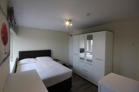 1 bedroom Studio flat to let in Thornhill, Briar Hill, Northampton, NN4