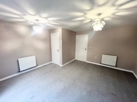 3 bedroom Semi-detached house to let in Western Way, Winnington, CW8