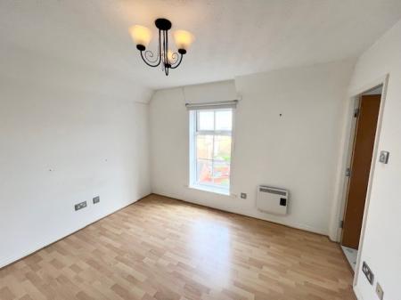 2 bedroom Flat to let in Blakemere Drive, Kingsmead, CW9