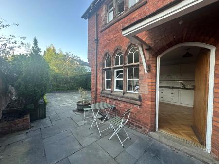 3 bedroom Mews house to let in Hartford Road, Davenham, CW9