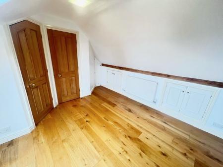 4 bedroom Mews house to let in Chester Road, Hartford, CW8