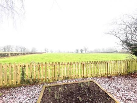 5 bedroom Link detached house to let in Cliff Road, Acton Bridge, CW8