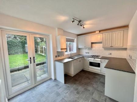 3 bedroom Semi-detached house to let in Coleridge Close, Ettiley Heath, CW11