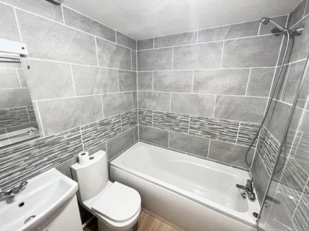 3 bedroom Semi-detached house to let in Coleridge Close, Ettiley Heath, CW11