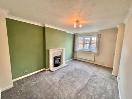 3 bedroom Semi-detached house to let in Coleridge Close, Ettiley Heath, CW11