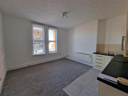 1 bedroom Character Property to let in Nottingham Road, Basford, Nottingham, NG7