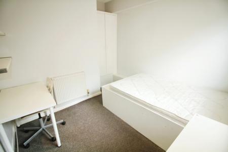 6 bedroom House of Multiple Occupation for sale in Mansfield Road, Nottingham, NG1