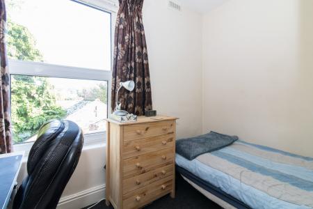 4 bedroom Terraced House to let in Faraday Road, Lenton, Nottingham, NG7