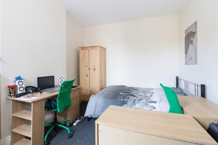 4 bedroom Terraced House to let in Faraday Road, Lenton, Nottingham, NG7