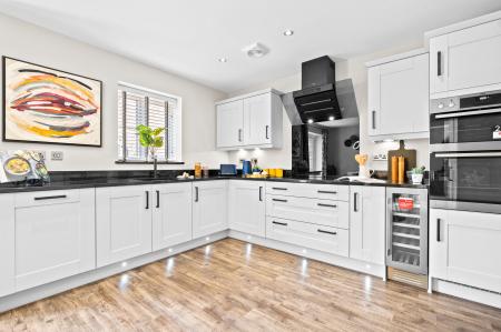 5 bedroom Detached house for sale in Field Farm, Stapleford, Stapleford, NG9