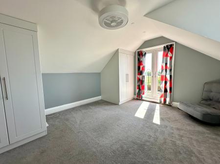 5 bedroom Detached house for sale in Monmouth Road, Bentley, Walsall, WS2