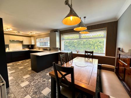 5 bedroom Detached house for sale in Monmouth Road, Bentley, Walsall, WS2