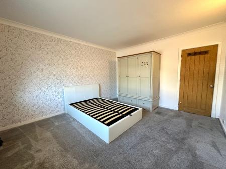 5 bedroom Detached house for sale in Monmouth Road, Bentley, Walsall, WS2