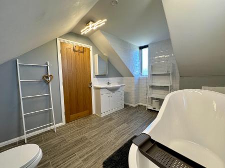 5 bedroom Detached house for sale in Monmouth Road, Bentley, Walsall, WS2