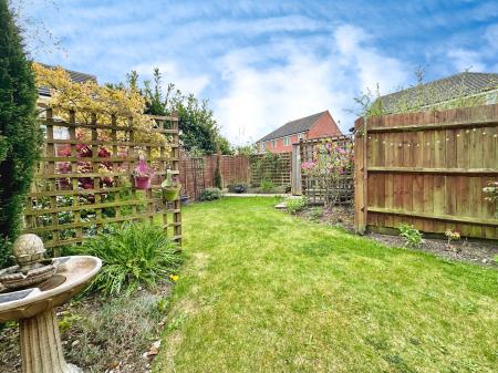 3 bedroom Semi-detached house for sale in Goscote Lane, Goscote, Walsall, WS3