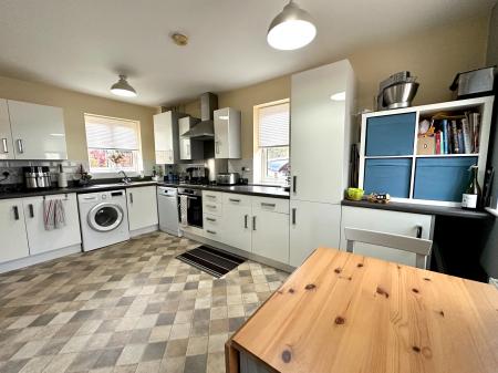 3 bedroom Semi-detached house for sale in Goscote Lane, Goscote, Walsall, WS3