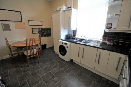 2 bedroom Terraced House for sale in Dumers Lane, Radcliffe, M26