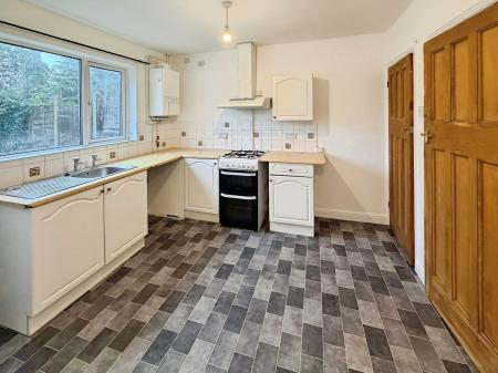 3 bedroom Terraced House to let in Montagu Road, Walton, Peterborough, PE4