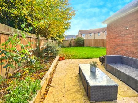 3 bedroom Semi-detached house for sale in Goldcrest Road, Crowland, PE6