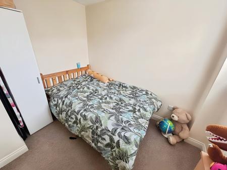 3 bedroom Semi-detached house for sale in Reedland Way, Hampton Vale, Peterborough, PE7