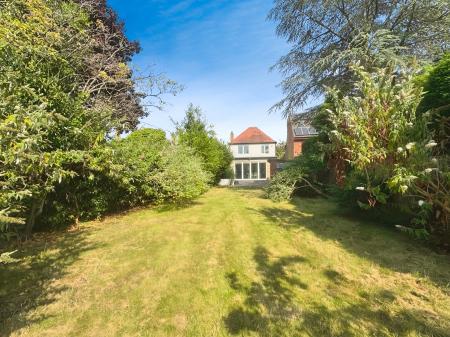 3 bedroom Detached house for sale in Westwood Park Road, West Town, Peterborough, PE3