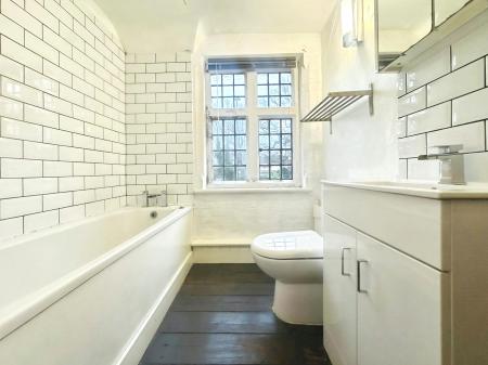 2 bedroom Character Property for sale in Wisbech Road, Thorney, PE6