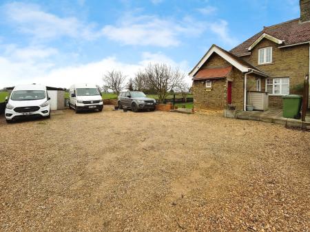 3 bedroom Semi-detached house to let in Stonebridge Corner, Whittlesey Road, Thorney, PE6