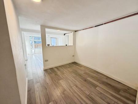 1 bedroom Studio flat to let in Palmerston Road, Peterborough, PE2