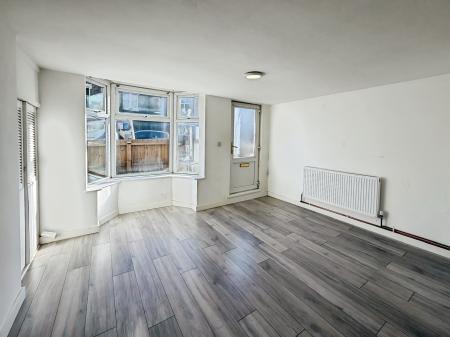 1 bedroom Studio flat to let in Palmerston Road, Peterborough, PE2